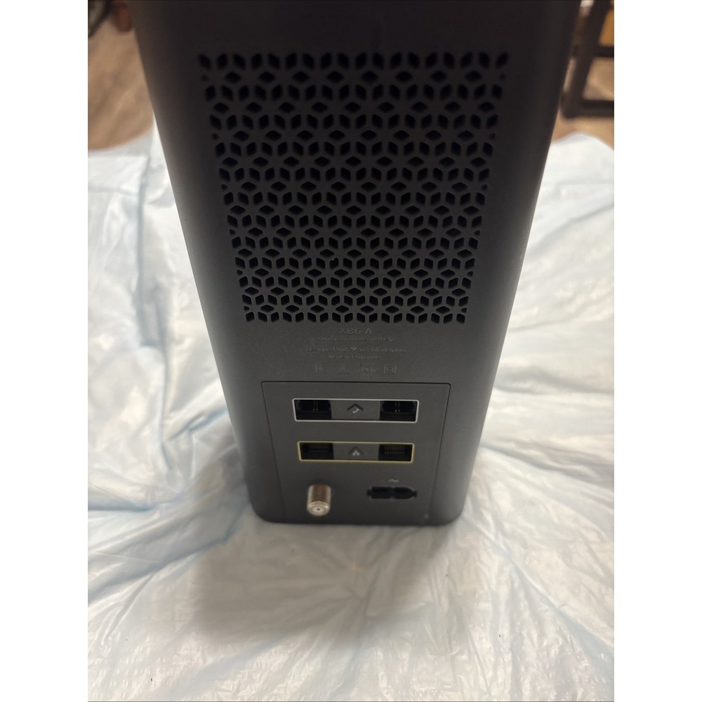 Xfinity XB6-A xFi Wireless Gateway Modem Router TG02DCW3482P2 - Picture 3 of 7